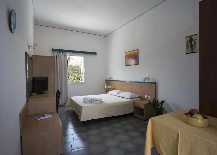 Sun -rise Perissa (Santorini)